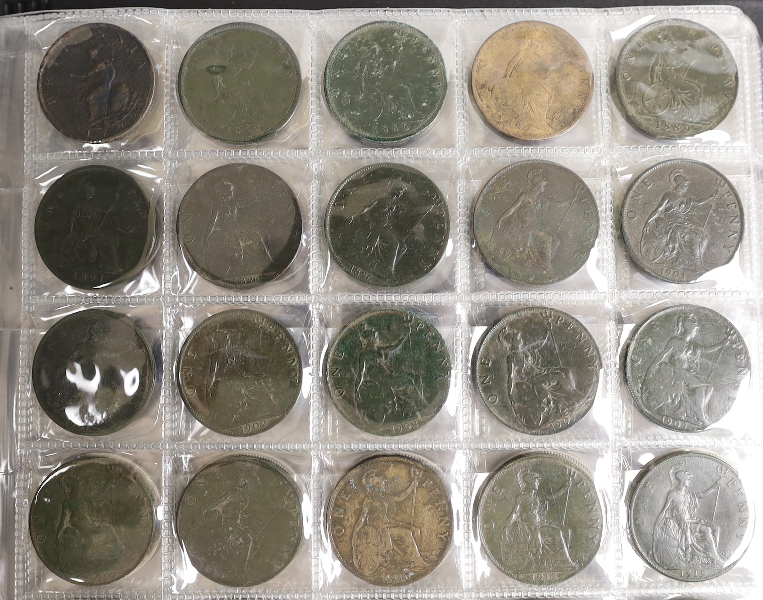 A collection of 20th century coinage